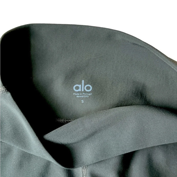 Alo Yoga Women's High Waist Slice Capri - Picture 5 of 9